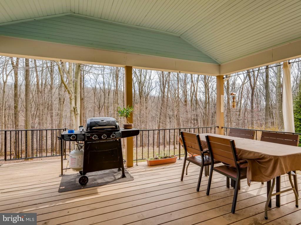 31 Glen Alpine Road Phoenix, MD 21131 - Photo 26 of 30 Covered deck off familyroom/kitchen