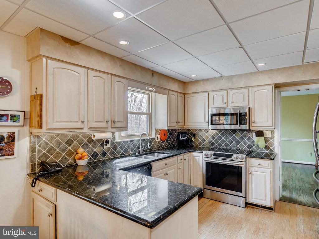 31 Glen Alpine Road Phoenix, MD 21131 - Photo 7 of 30 Kitchen