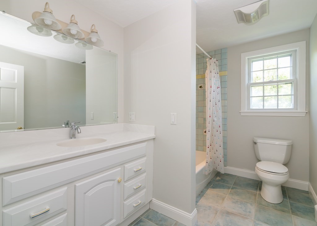 8 Weir Street Extension Hingham, MA 02043 - Photo 18 of 26