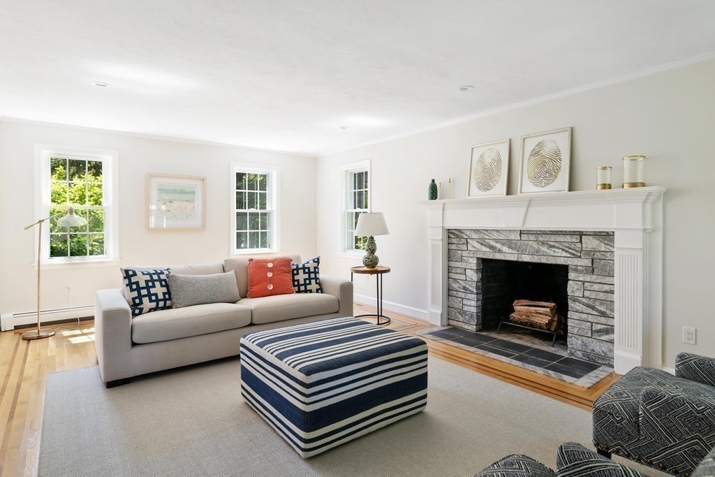 8 Weir Street Extension Hingham, MA 02043 - Photo 7 of 26