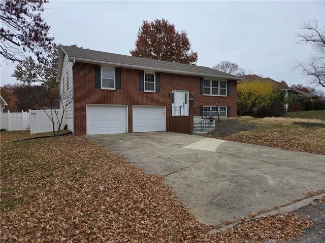 $269,000 | 313 Goodrich Drive, Warrensburg, MO 64093