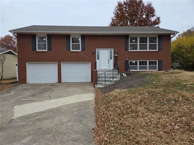$269,000 | 313 Goodrich Drive, Warrensburg, MO 64093