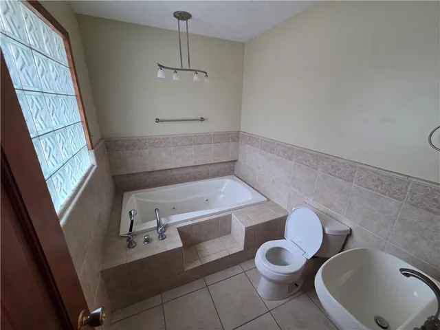 $269,000 | 313 Goodrich Drive, Warrensburg, MO 64093