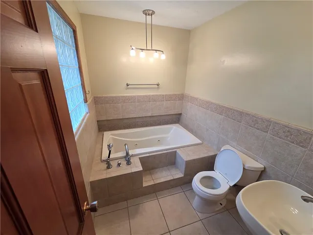 $269,000 | 313 Goodrich Drive, Warrensburg, MO 64093