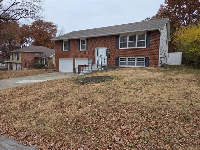 $269,000 | 313 Goodrich Drive, Warrensburg, MO 64093