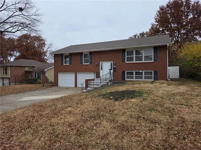 $269,000 | 313 Goodrich Drive, Warrensburg, MO 64093