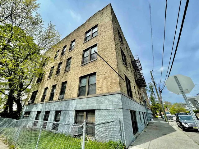 $1,195 | 1 Noll Place, Unit 21, Newark, NJ 07106