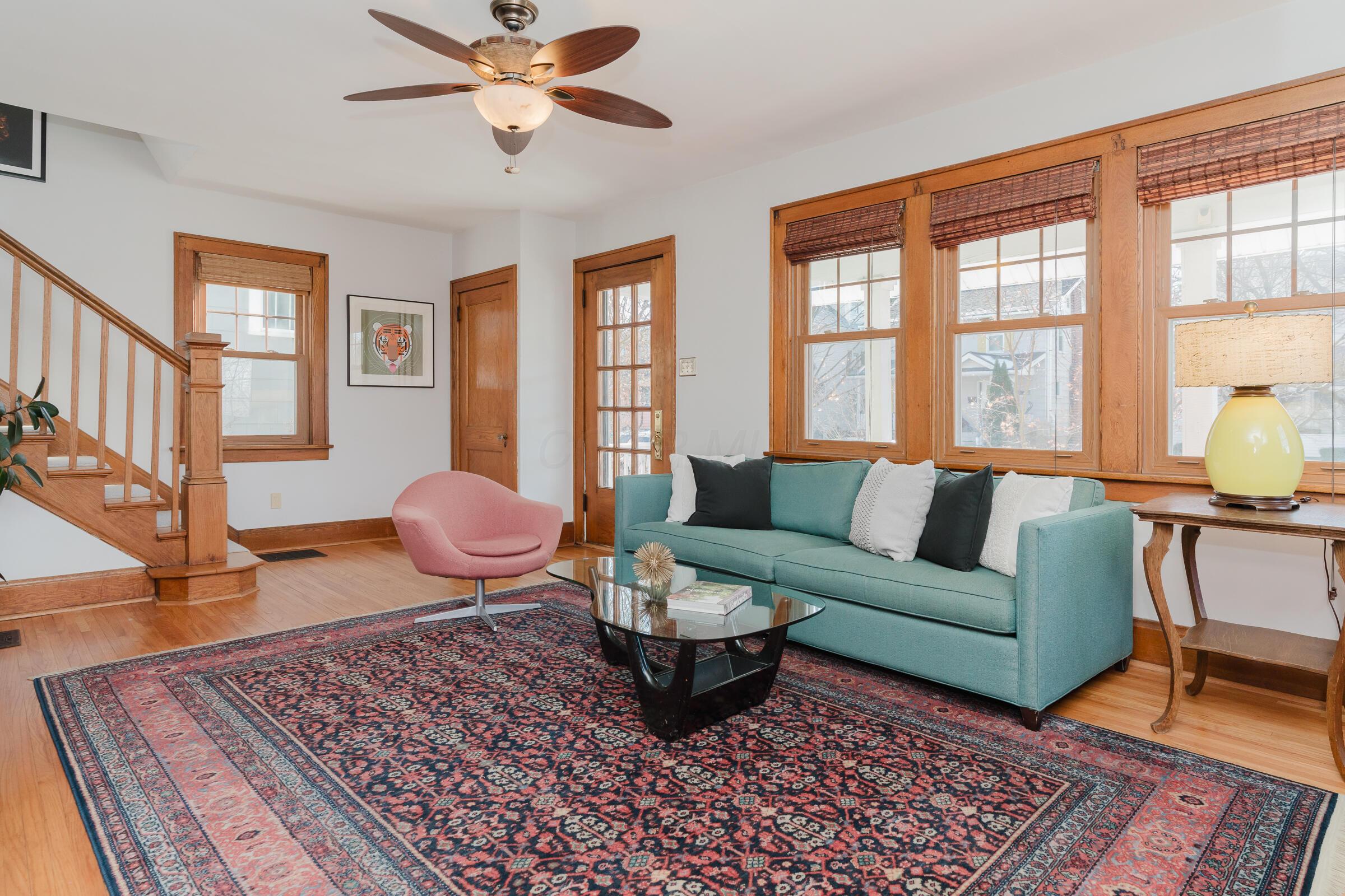 278 Crestview Road Columbus, OH 43202 - Photo 7 of 50 Spacious and sunbathed living room.