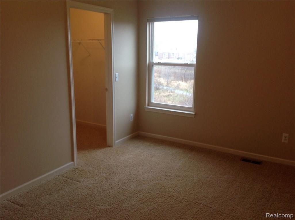 3729 Everett Drive Rochester, MI 48307 - Photo 24 of 34 image.jpg