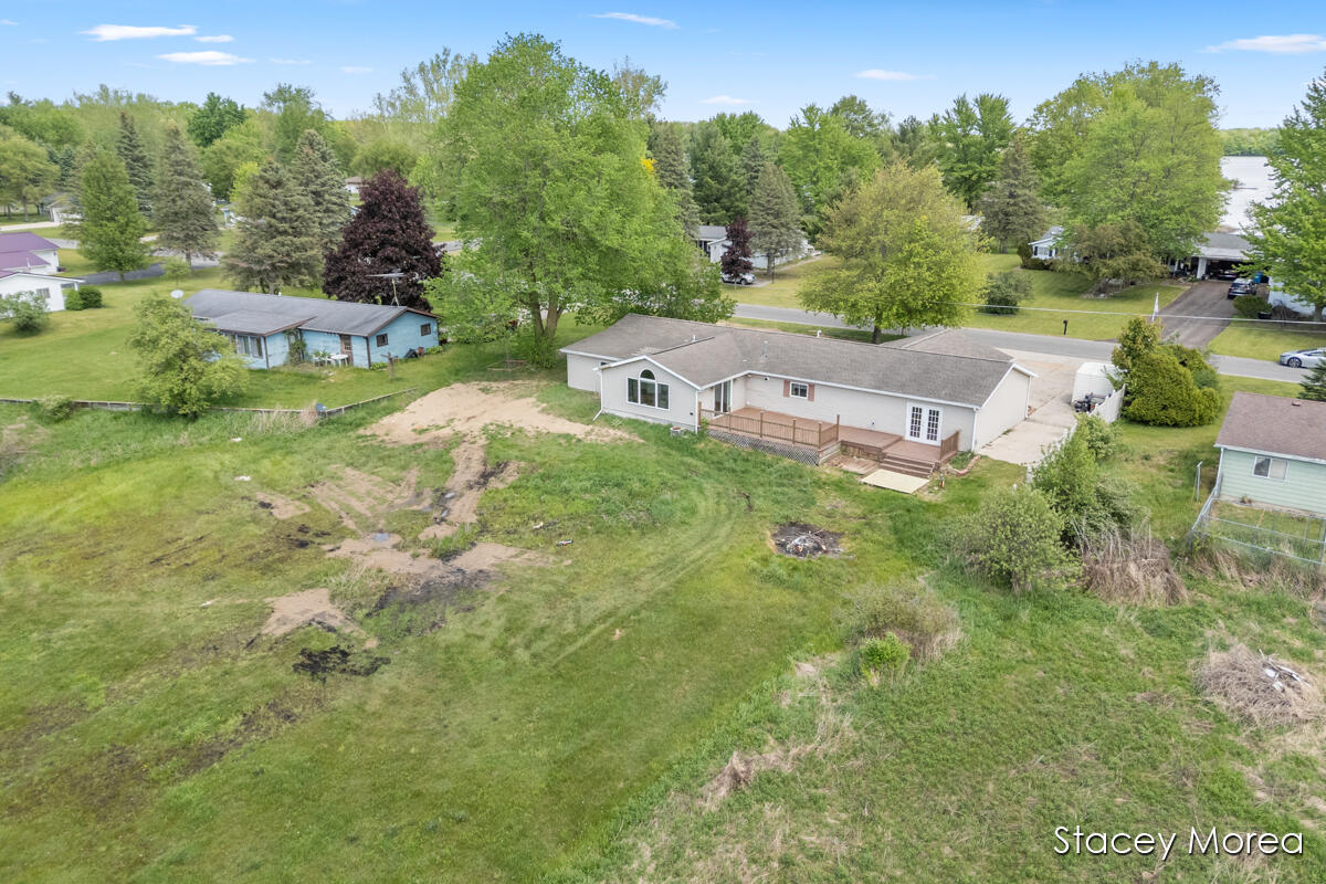 1910 Waterview Way Crystal, MI 48818 - Photo 25 of 33 IMG_1028