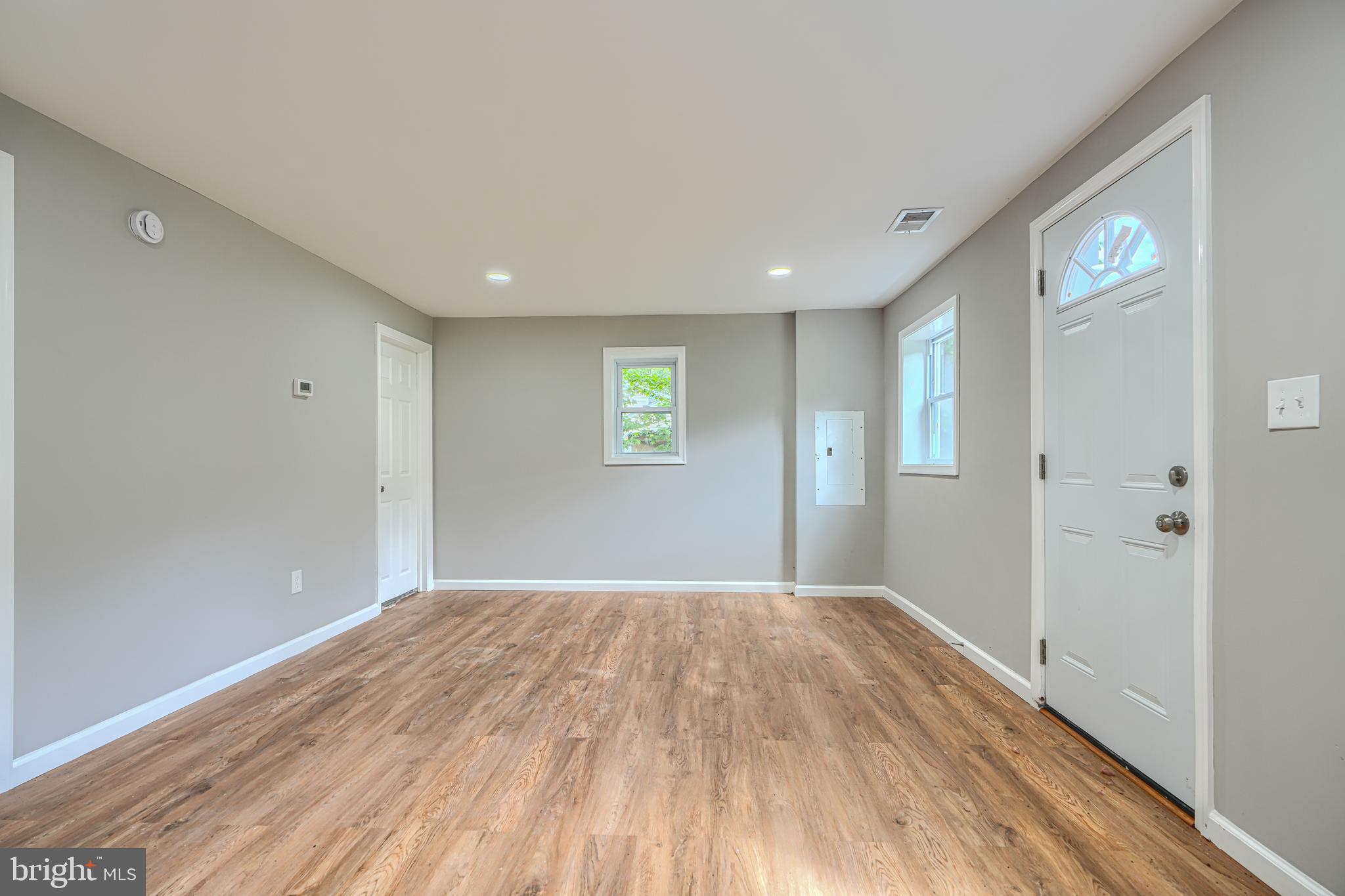 7825 Surratts Road Clinton, MD 20735 - Photo 4 of 26