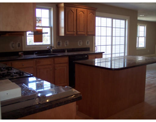 51 Porter Road Natick, MA 01760 - Photo 4 of 13 Gallery Image 4