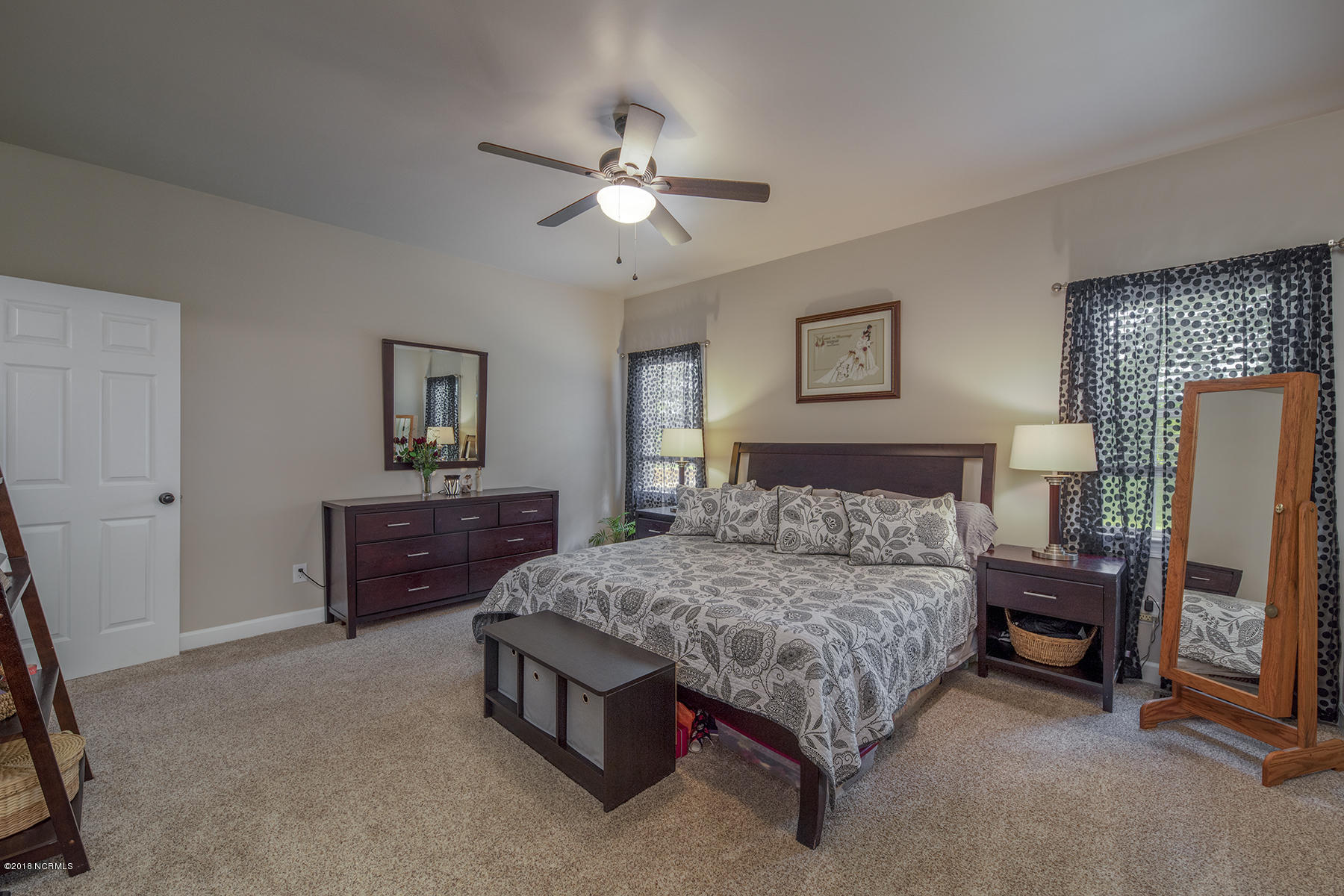2406 Wild Turkey Road New Bern, NC 28562 - Photo 14 of 39 Spacious Master Suite