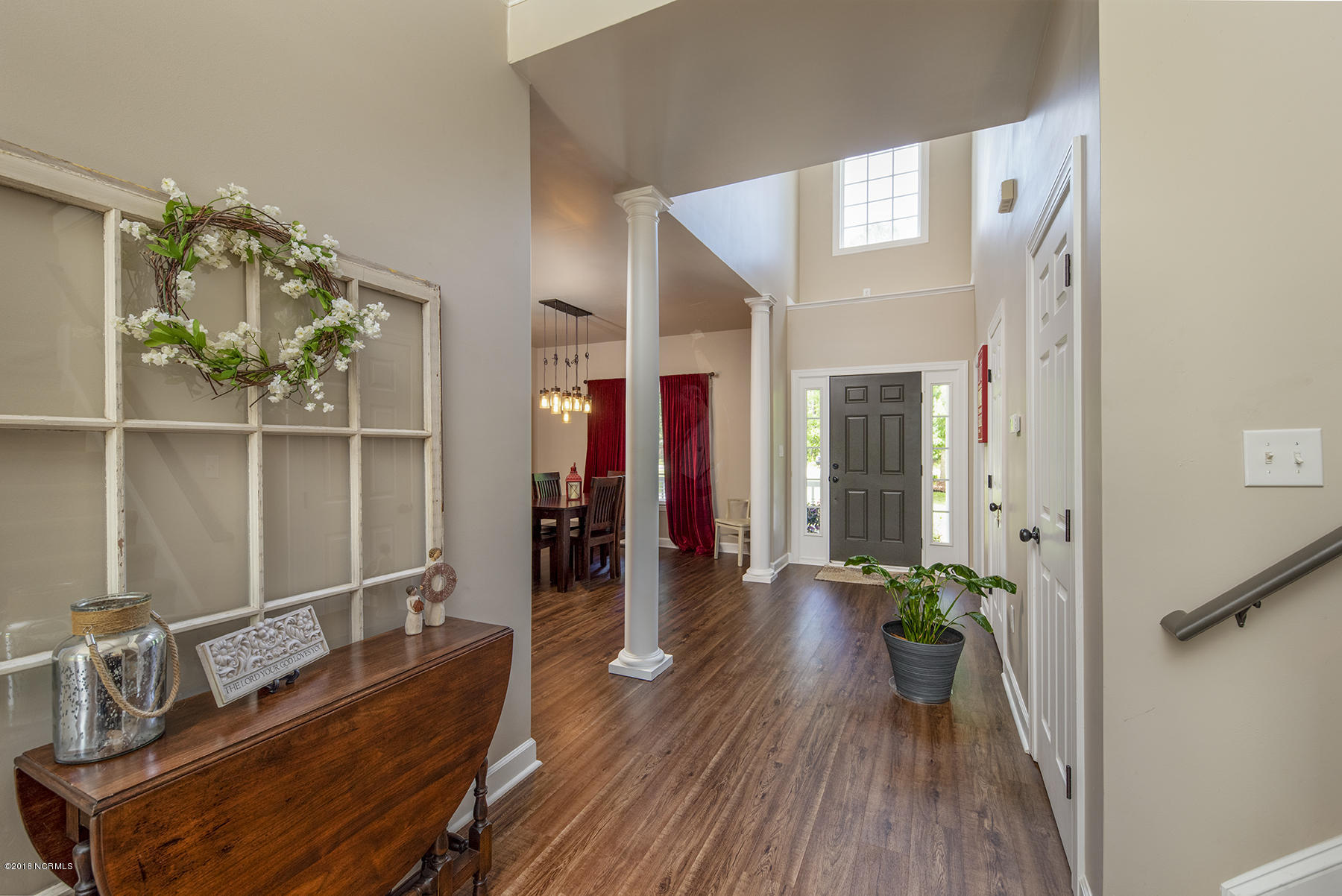 2406 Wild Turkey Road New Bern, NC 28562 - Photo 22 of 39 Welcoming Foyer