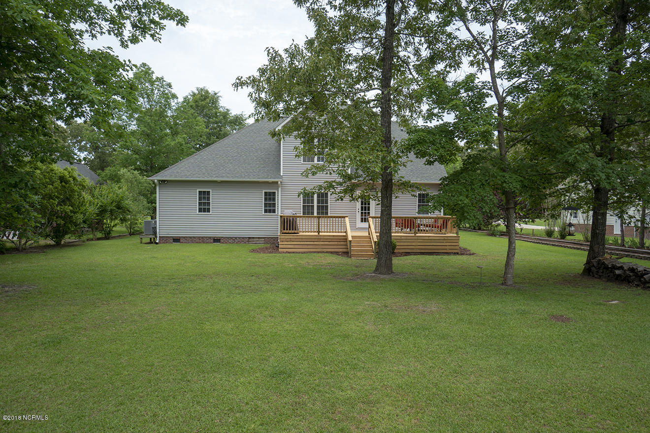 2406 Wild Turkey Road New Bern, NC 28562 - Photo 35 of 39 Rear of Home