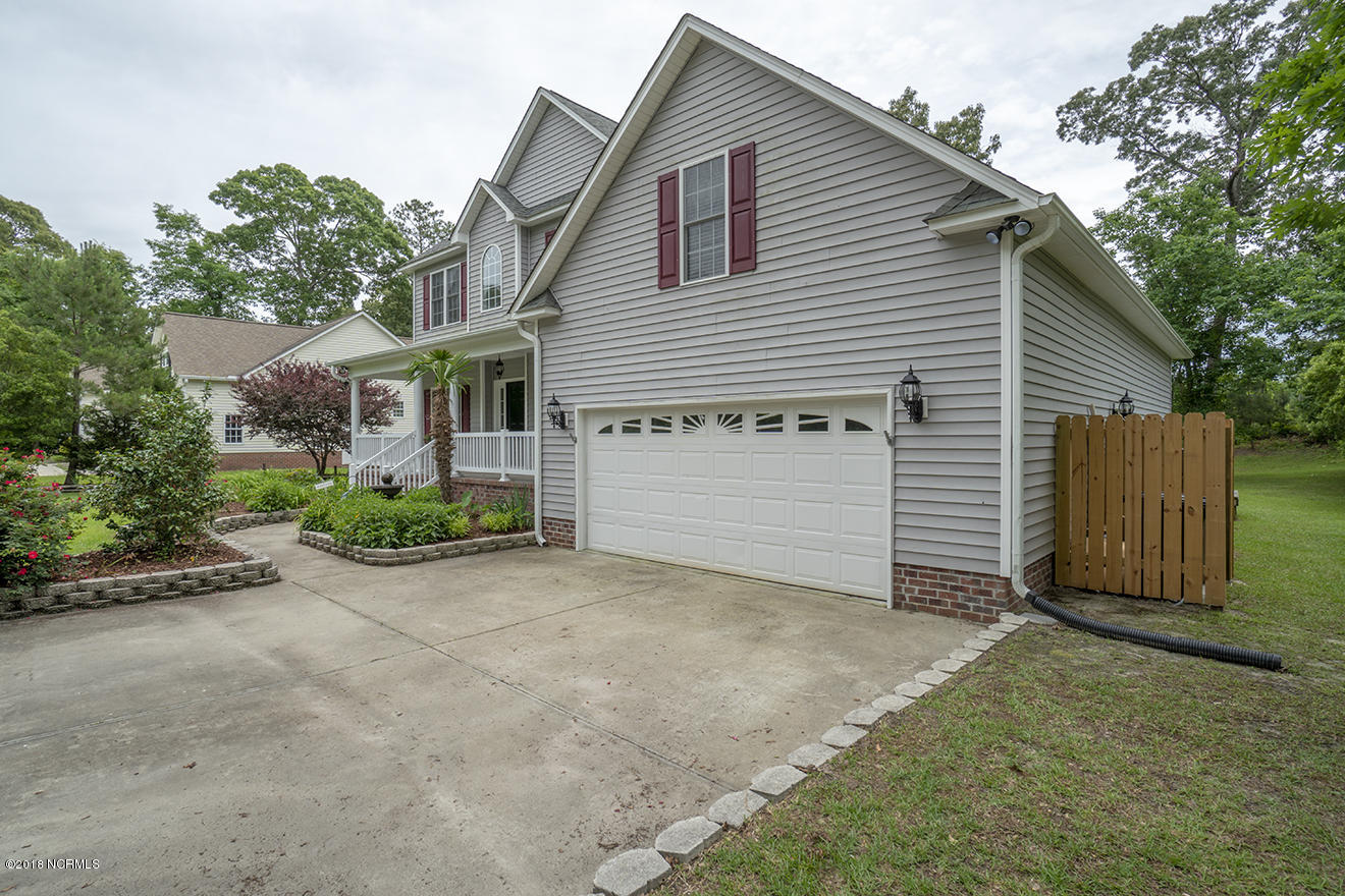 2406 Wild Turkey Road New Bern, NC 28562 - Photo 37 of 39 Attached 2 Car Garage