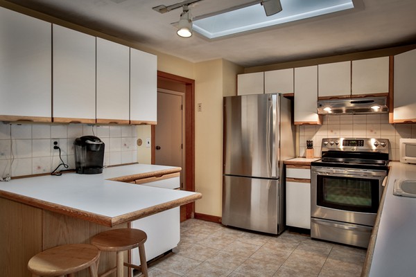 2 Marina Road Chelmsford, MA 01824 - Photo 3 of 19