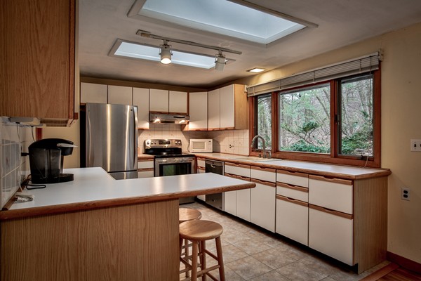 2 Marina Road Chelmsford, MA 01824 - Photo 4 of 19