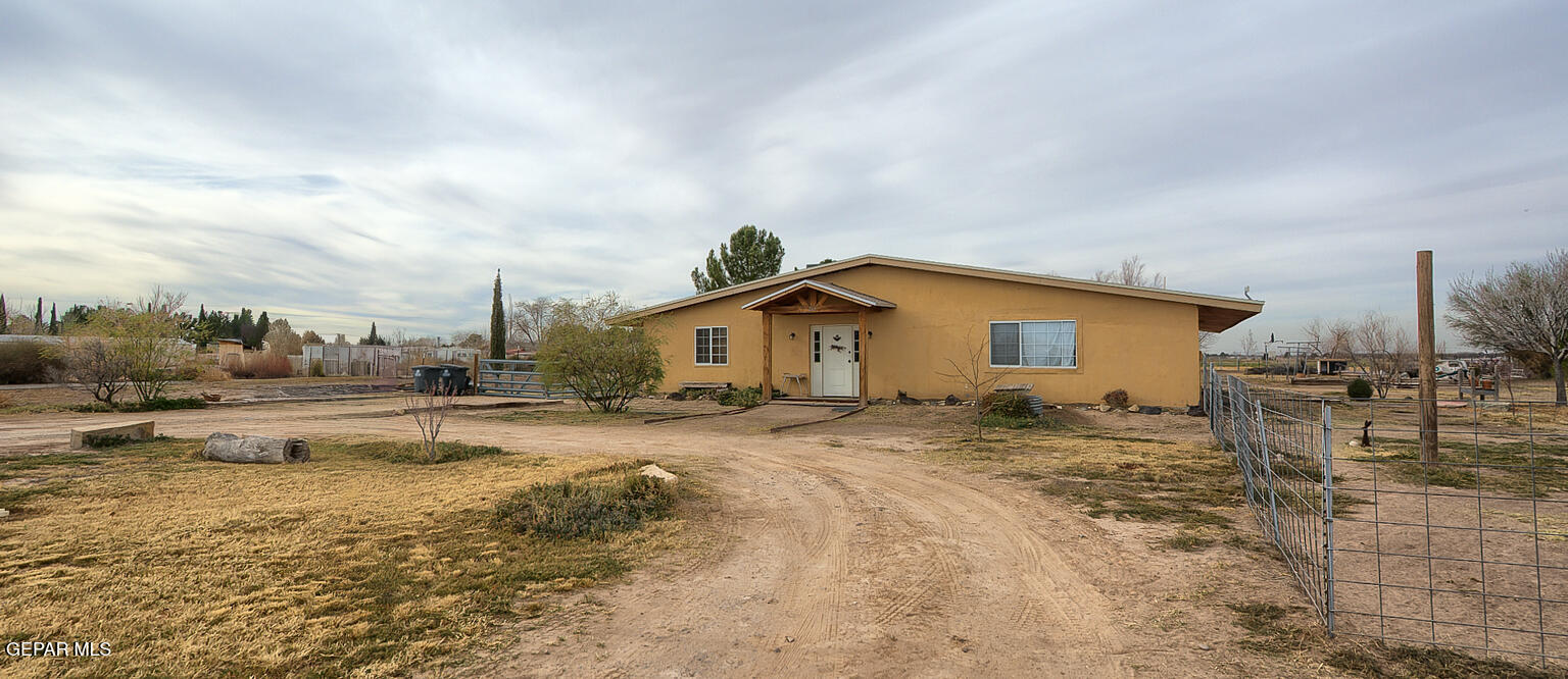261 Indian Head Road Tornillo, TX 79853 - Photo 2 of 44 a view of a house with a patio