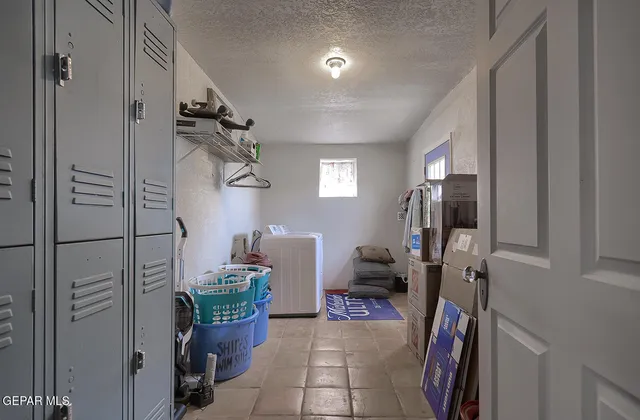a view of a storage & utility room