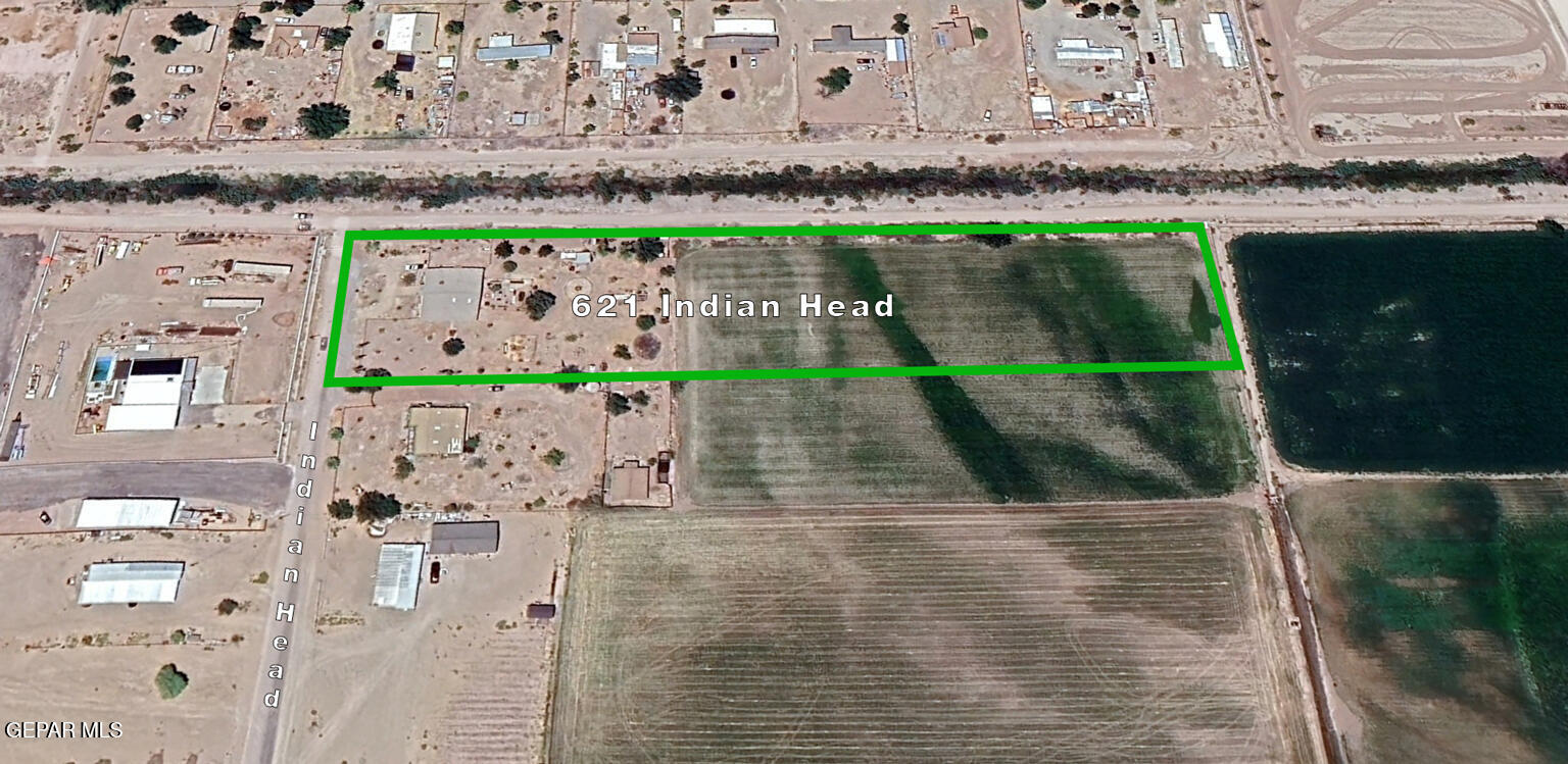 261 Indian Head Road Tornillo, TX 79853 - Photo 40 of 44 a view of living room