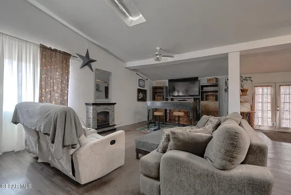 $270,000 | 261 Indian Head Road, Tornillo, TX 79853