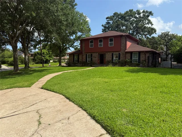 $2,900 | 3232 Parkwood Drive, Houston, TX 77021
