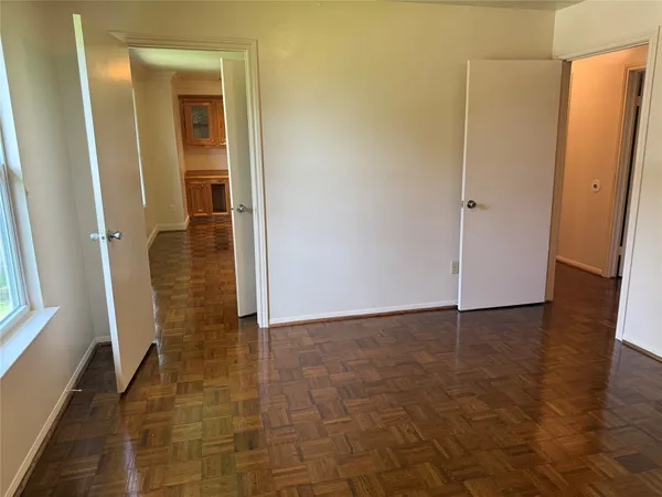 $2,900 | 3232 Parkwood Drive, Houston, TX 77021