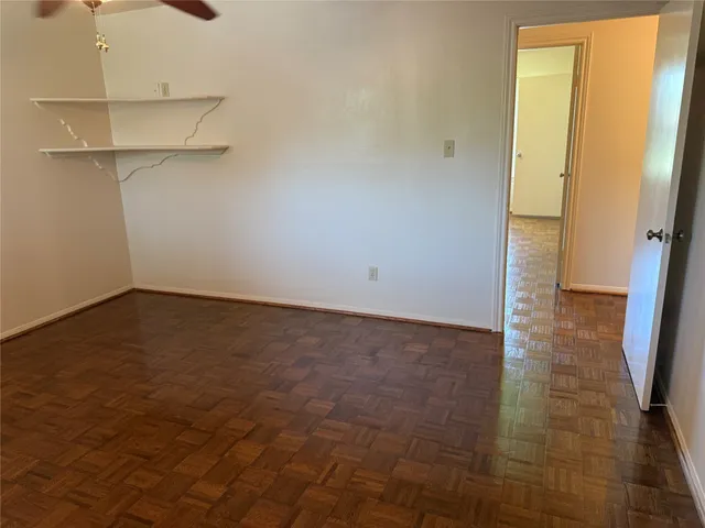 an empty room with a empty space