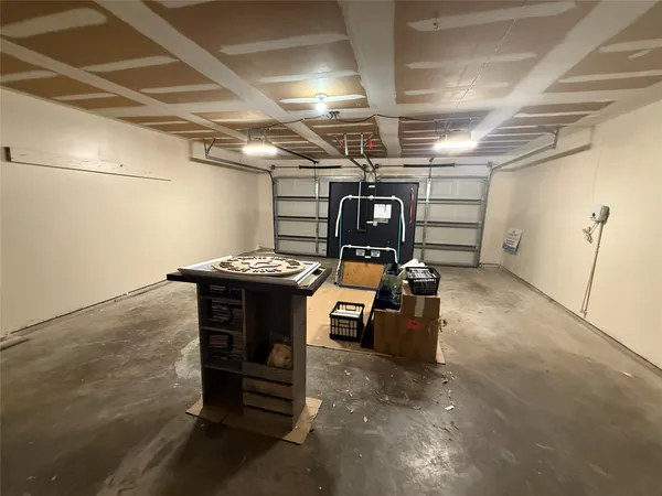 $2,900 | 3232 Parkwood Drive, Houston, TX 77021