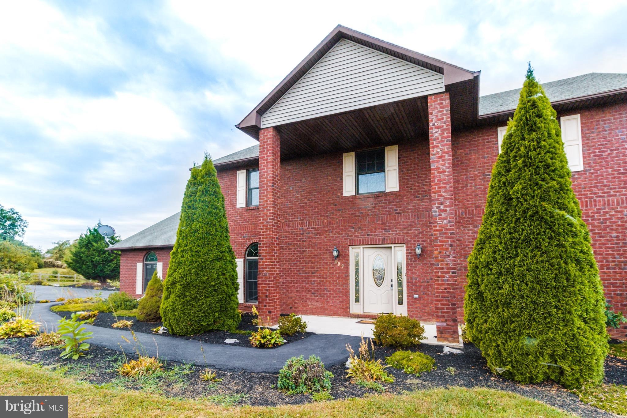 409 Co Rte 1/5 Falling Waters, WV 25419 - Photo 2 of 30 Exterior (Front)