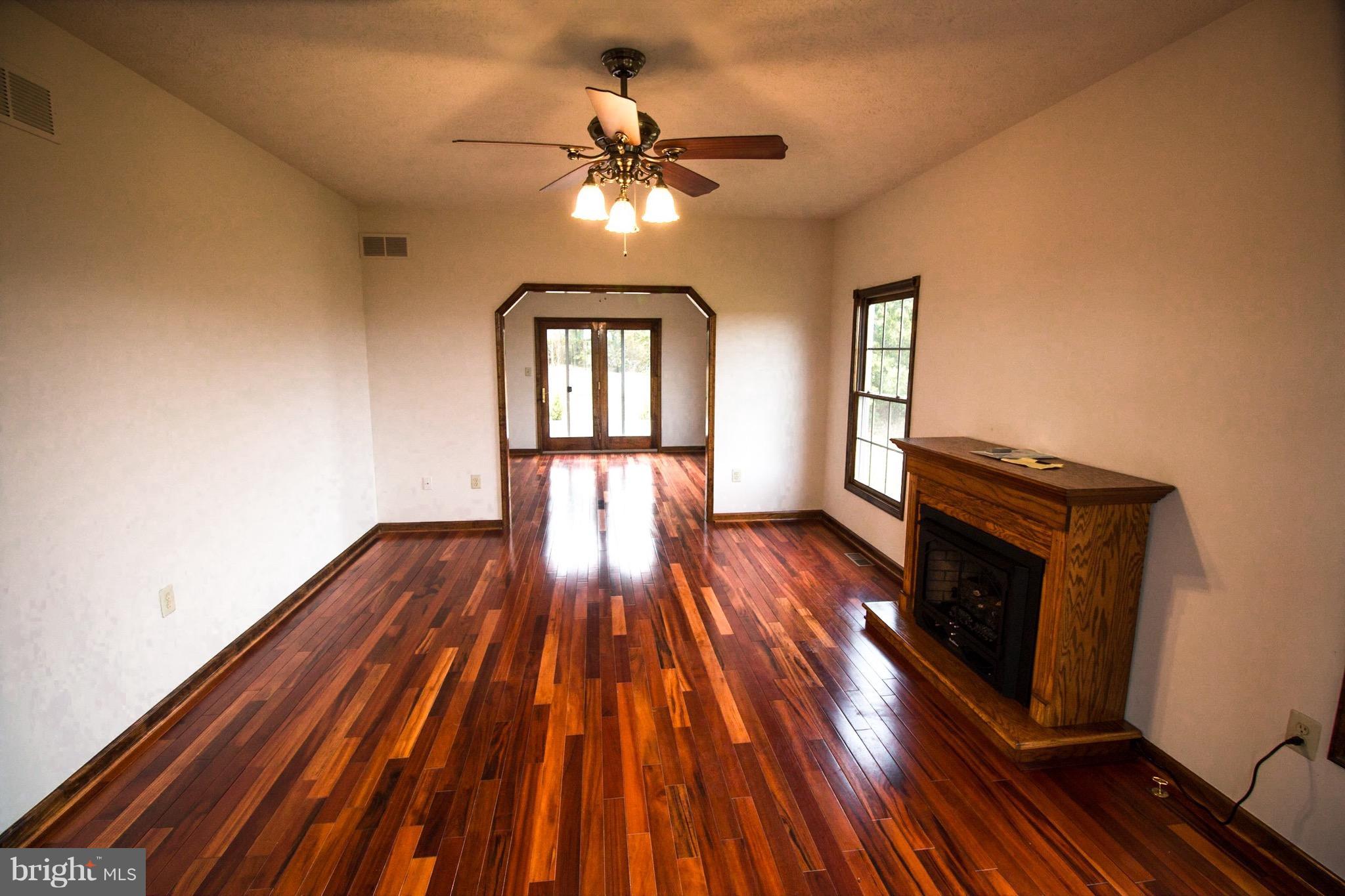 409 Co Rte 1/5 Falling Waters, WV 25419 - Photo 4 of 30 Interior (General)