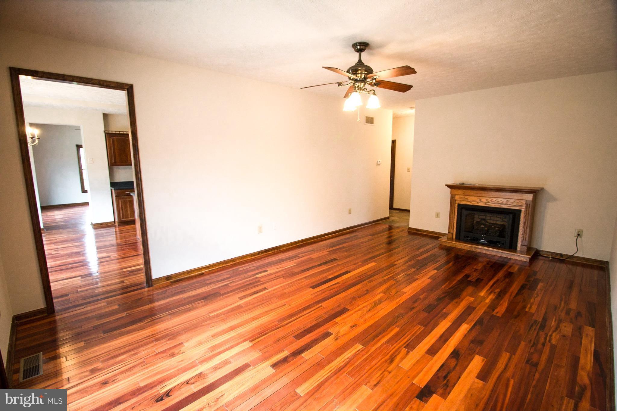 409 Co Rte 1/5 Falling Waters, WV 25419 - Photo 8 of 30 Interior (General)