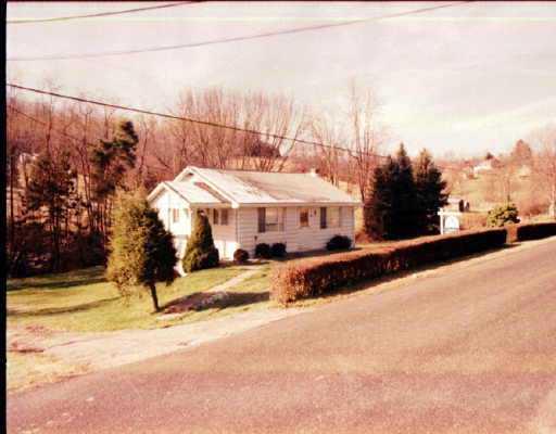 442 Pinewood Road Irwin, PA 15642 - Photo 1 of 1 Gallery Image 1