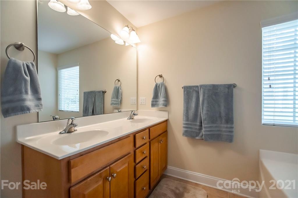 1252 Rockwell View Road Matthews, NC 28105 - Photo 16 of 34 Gallery Image 16