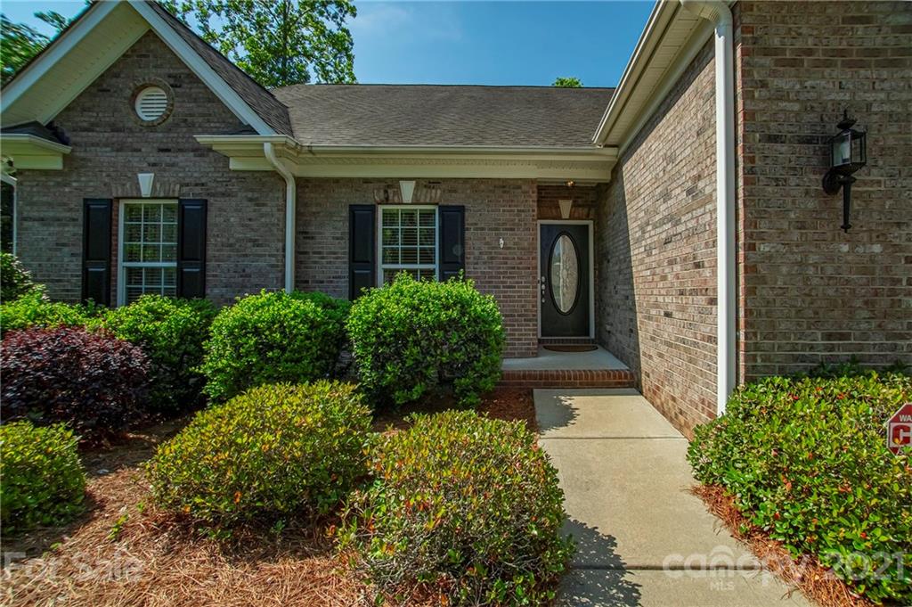 1252 Rockwell View Road Matthews, NC 28105 - Photo 3 of 34 Gallery Image 3