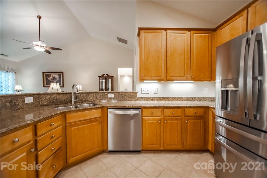1252 Rockwell View Road Matthews, NC 28105 - Photo 5 of 34 Gallery Image 5
