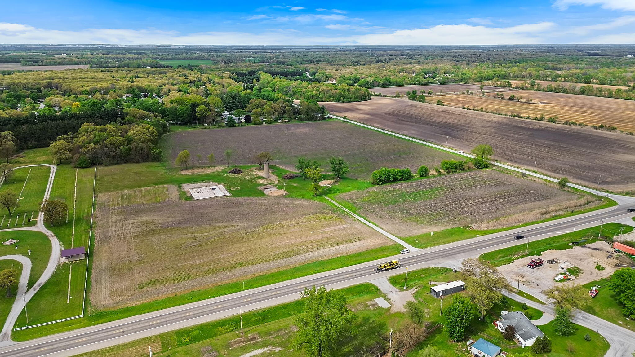4898 East St Road 10 Demotte, IN 46310 - Photo 9 of 10