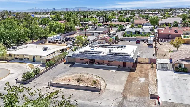 $639,900 | 5807 Madre Mesa Drive, Las Vegas, NV 89108