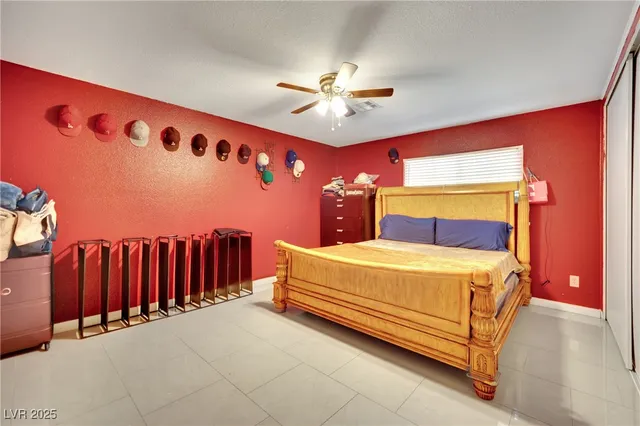 $639,900 | 5807 Madre Mesa Drive, Las Vegas, NV 89108