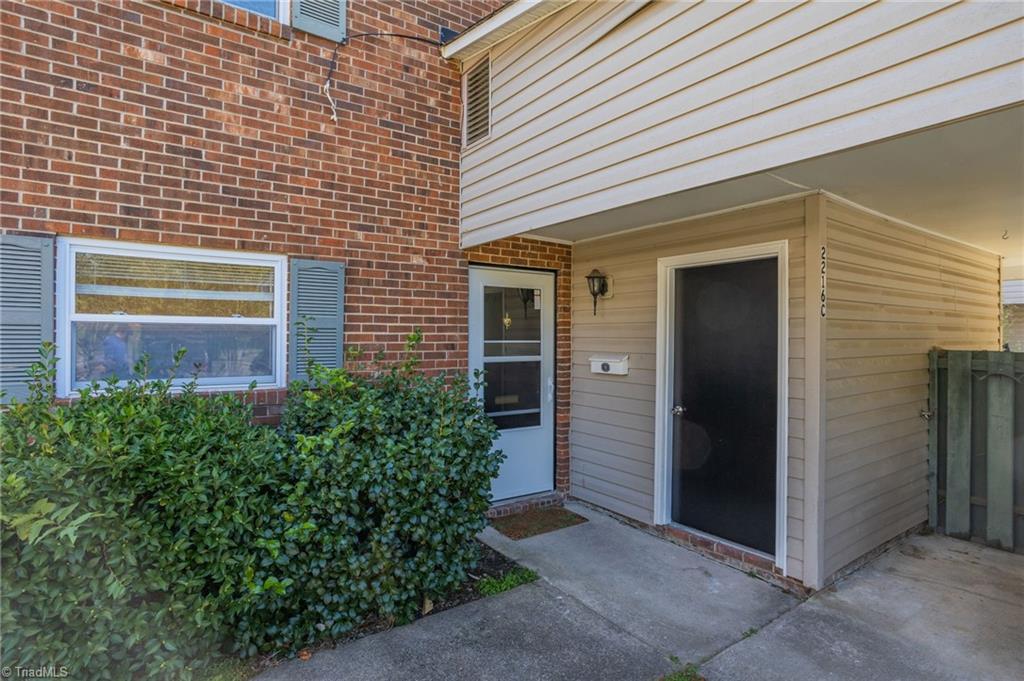 2216 Shadow Valley Road, Unit C High Point, NC 27265 - Photo 3 of 20 Gallery Image 3