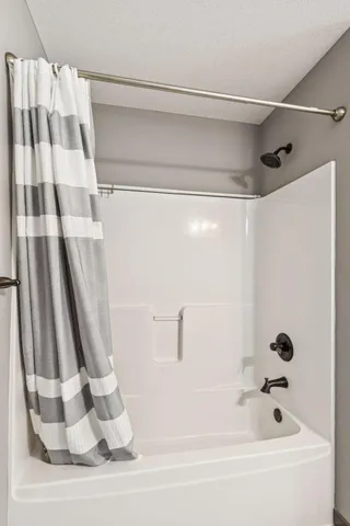 $415,000 | 8666 Ebersole Avenue, Monticello, MN 55362