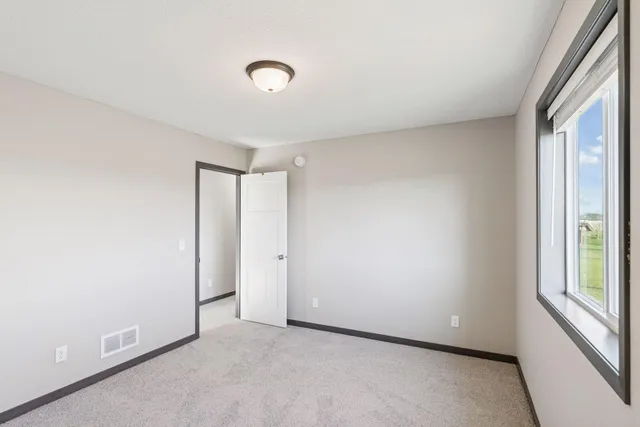 $415,000 | 8666 Ebersole Avenue, Monticello, MN 55362