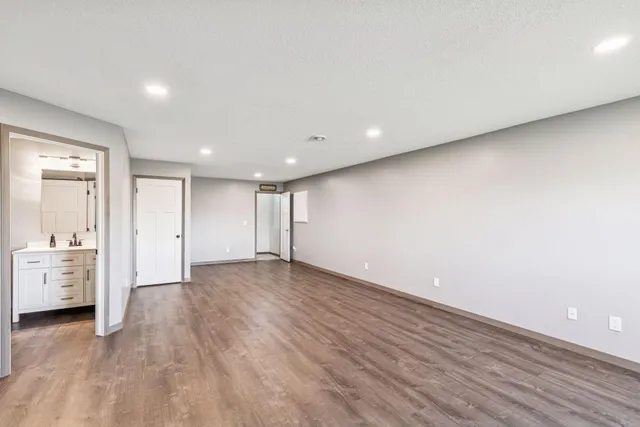 $415,000 | 8666 Ebersole Avenue, Monticello, MN 55362