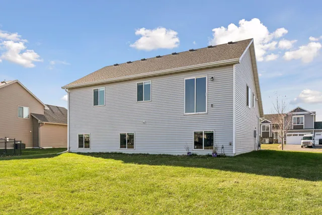 $415,000 | 8666 Ebersole Avenue, Monticello, MN 55362