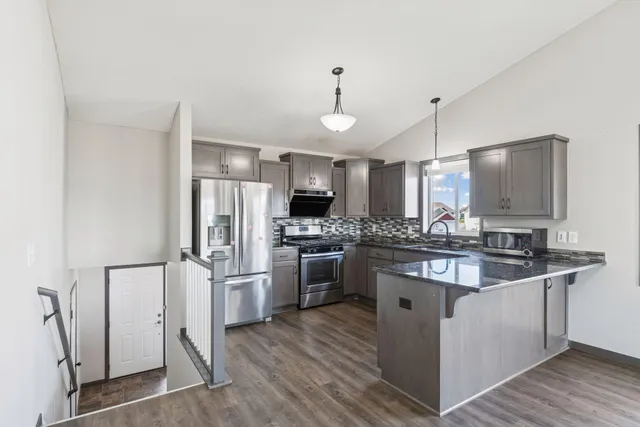 $415,000 | 8666 Ebersole Avenue, Monticello, MN 55362