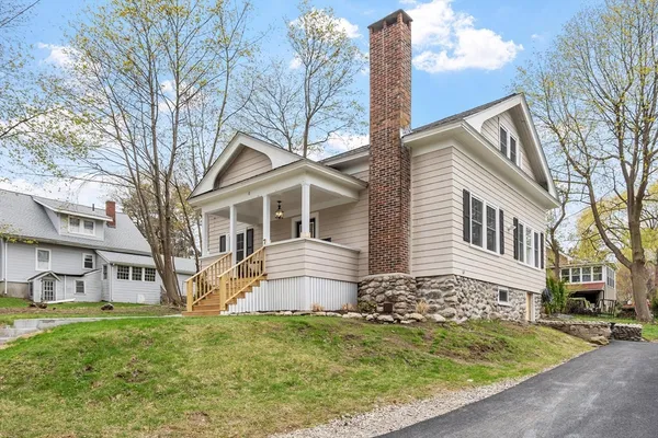 $549,000 | 7 Albemarle Street, Worcester, MA 01605