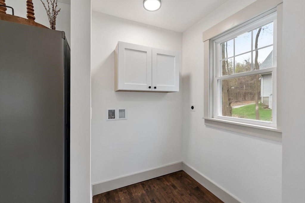 7 Albemarle Street Worcester, MA 01605 - Photo 13 of 23