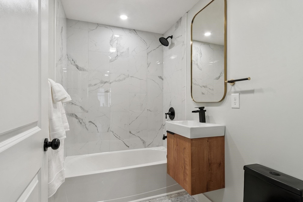 7 Albemarle Street Worcester, MA 01605 - Photo 17 of 23