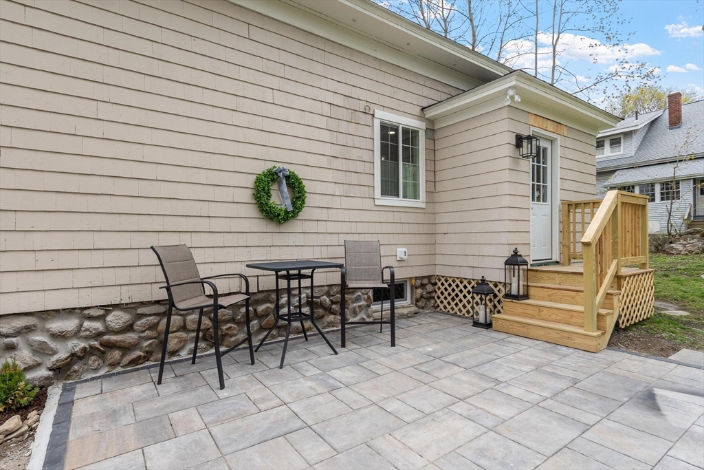 7 Albemarle Street Worcester, MA 01605 - Photo 5 of 23